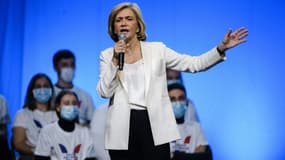 La candidate à l'élection présidentielle du parti de droite Les Republicains (LR), Valérie Pécresse, durant un meeting au Cannet, dans les Alpes-Maritimes, le 18 février 2022
