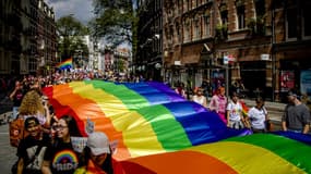 La Pride Walk parcourt les rues d'Amsterdam, le 29 juillet 2017. 