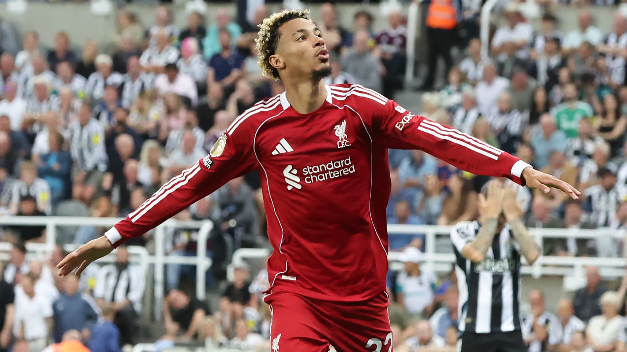 LIVERPOOL: "JE N'AI PAS ENCORE COMPRIS TOUTES LES CONNEXIONS", SALAH ÉVOQUE SA RELATION COMPLIQUÉE (POUR LE MOMENT) SUR LE TERRAIN AVEC EKITIKE