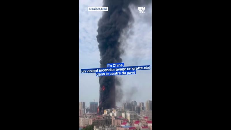 En Chine, un violent incendie ravage un gratte-ciel dans le centre du pays