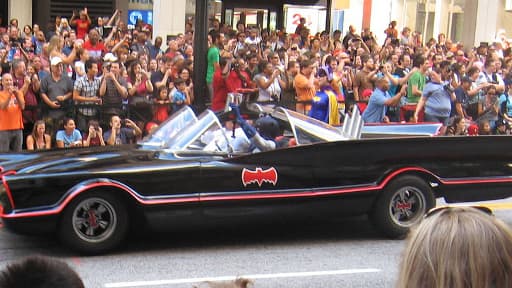 Cette Batmobile vient de faire un nouvel heureux.