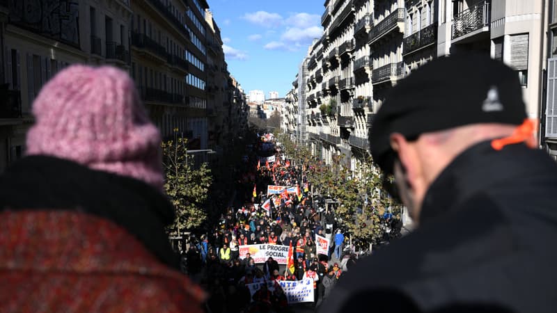 Réformes des retraites: les images montrent une forte mobilisation dans toute la France