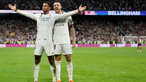 Jude Bellingham avec Joselu lors du Clasico Real-Barça, 21 avril 2024