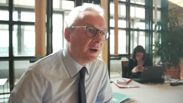 Le ministre de l'Economie et des Finances Bruno Le Maire entend publier avant la fin du mois de juin un décret visant à encadrer plus efficacement les frais d'incidents bancaires (impayés, chèques rejetés...) pour protéger les clients les plus vulnérables.