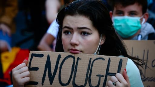 Manifestante dénonçant les inégalités raciales à Brisbane, en Australie, le 6 juin 2020.