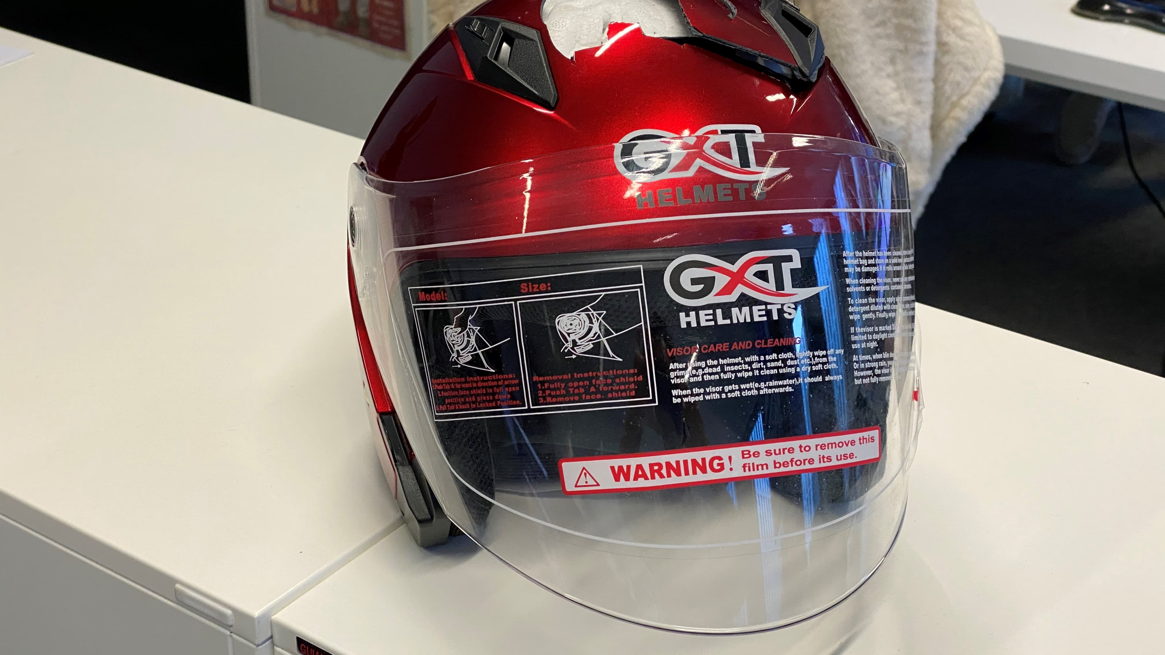 Un casque de moto vendu 20 euros sur Aliexpress Un casque de moto vendu 20 euros sur Aliexpress