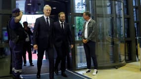 Bruno Le Maire et son successeur Antoine Armand, à Bercy le 22 septembre 2024.