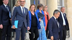 Olivier Dussopt, Thomas Cazenave, Olivia Grégoire, Agnès Firmin Le Bodo, Sylvie Retailleau, Gérad Darmanin et Philippe Vigier lors du Conseil des ministres à l'Éysée le 21 juillet 2023 