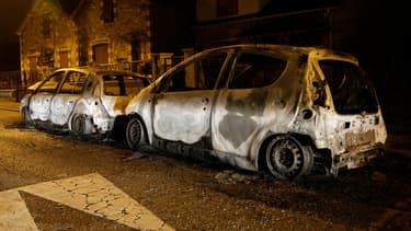 Des véhicules incendiés à Beaumont-sur-Oise, le 24 novembre.