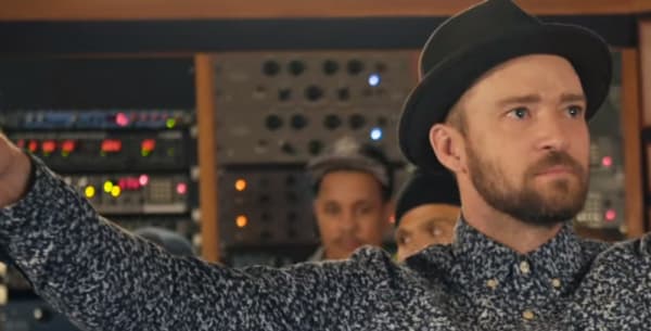 Justin Timberlake chante "Can't Stop The Feeling" 