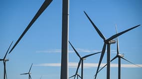 Des éoliennes du parc d'Aumelas, le 12 mars 2025 dans l'Hérault