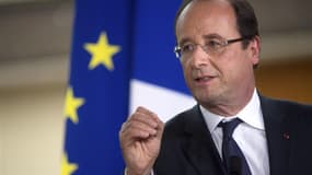 Un mois après l'élection de François Hollande et trois semaines après son entrée à l'Elysée, la volonté affichée de "faire simple" du chef de l'Etat se heurte dans les faits aux réalités d'une fonction exceptionnelle. /Photo prise le 7 juin 2012/REUTERS/B