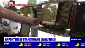 Braderie de Lille: notre journaliste à dénicher un revendeur de poste de radio
