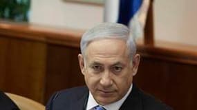 Le Premier ministre israélien, Benjamin Netanyahu. Au lendemain de manifestations dans plusieurs villes israéliennes contre la cherté de la vie, le gouvernement a répondu dimanche que l'application des réformes demandées conduiraient le pays à une crise é