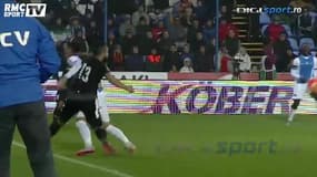Hagi engueule son joueur lorsqu’il simule une blessure