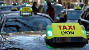 Une manifestation de chauffeurs de taxi à Lyon.