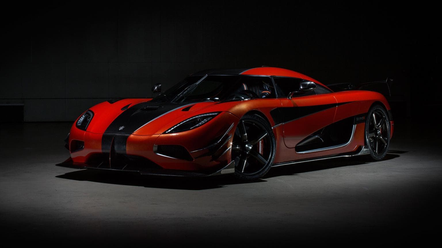 1,378 chevaux et un look -encore plus- agressif: cette Agera dernière série n'a pas été bâclée par Koenigsegg.