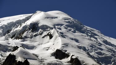 Le Mont-Blanc, haut de 4810 mètres, dans les Alpes françaises