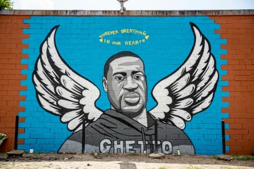 Une fresque murale en mémoire de George Floyd le 2 juin à Houston Une fresque murale en mémoire de George Floyd le 2 juin à Houston