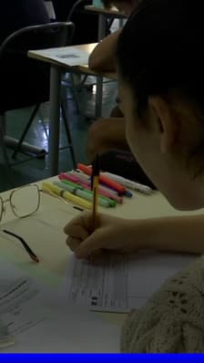 Un record battu pendant le bac 2025: une fille de 9 ans devient la plus jeune bachelière de France