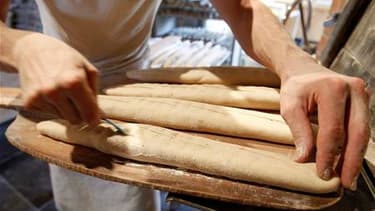 Une boulangerie à Strasbourg. La flambée des cours du blé réveille la crainte d'une hausse du prix de la baguette mais son effet devrait être limité, la farine ne comptant que peu dans le prix de vente des quelque 32 millions de baguettes consommées chaqu