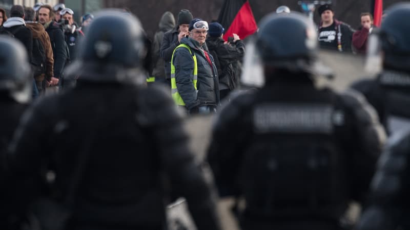 Forces de l'ordre à Nantes le 11 janvier 2020 lors d'une manifestation contre la réforme des retraites