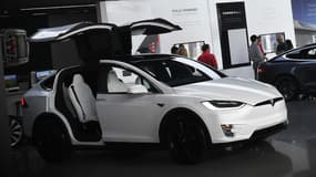 Tesla est visé par une plainte mettant en cause son Autopilot, dans l'accident mortel du 23 mars 2018, en Californie. Le propriétaire d'un Model X est décédé alors que ce dernier s'est crashé à pleine vitesse dans un séparateur central sur autoroute, Autopilot enclenché.