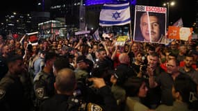 Des milliers d'Israéliens ont manifesté le 1er juin 2024 à Tel-Aviv pour exiger du gouvernement de Benjamin Netanyahu de parvenir à un accord pour la libération d'otages. 