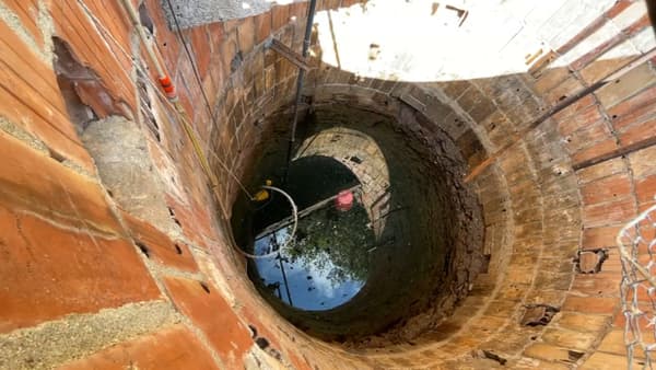 Saint-Raphaël: la nappe phréatique en sous-sol alimente le puit mais actuellement "le niveau a baissé d'à peu près cinq mètres de profondeur".