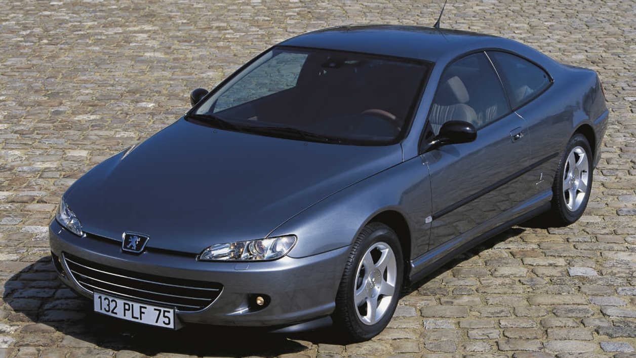 Peugeot a vendu plus de 100.000 406 Coupé.