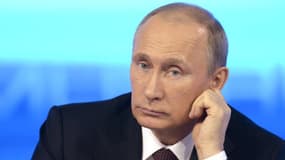 Vladimir Poutine a participé jeudi à "Ligne directe avec Vladimir Poutine", une émission diffusée pendant 4 heures 30 en direct par trois chaînes de télévision et trois radios fédérales du pays.