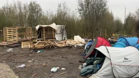 Un camp de migrant évacué dans le Pas-de-Calais ce jeudi 30 novembre 2023.