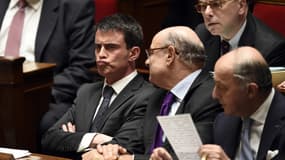 "Ce gouvernement et, je n'en doute pas, la majorité, fera tout pour faire reculer le Front national", a martelé Manuel Valls. 