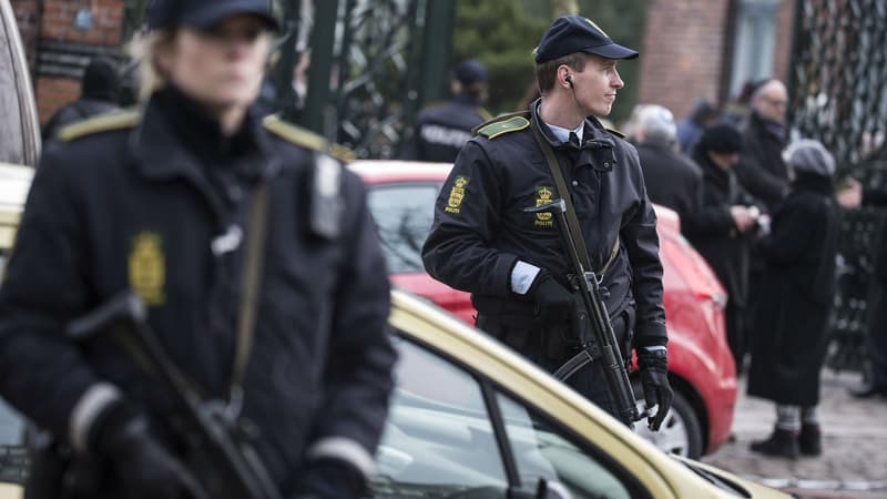 Quatre Danois ont été acquittés pour l'attentat contre la synagogue à Copenhague, survenu en 2015.