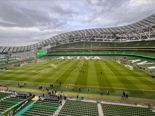 Une pelouse en très bon état ce soir pour Irlande-France