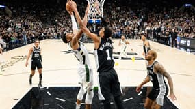 L'art du contre selon Victor Wembanyama, ici face à Giannis Antetokounmpo
