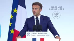 Guerre en Ukraine: "L'effort ne se fera pas en soustraction de notre engagement pour nous-même", souligne Emmanuel Macron