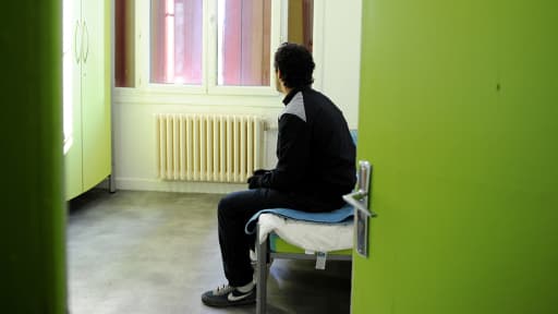 Un adolescent de 17 ans dans sa chambre au CEF de Valence, le 7 décembre 2012.