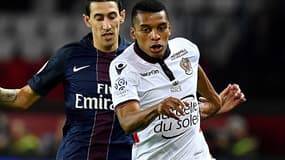 Le latéral de l'OGC Nice Henrique Dalbert souffre d'une entorse de l'épaule gauche après un choc contre le PSG d'Angel Di Maria.