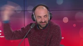Sarrasine peint ses tableaux avec... de la pâte à crêpes!