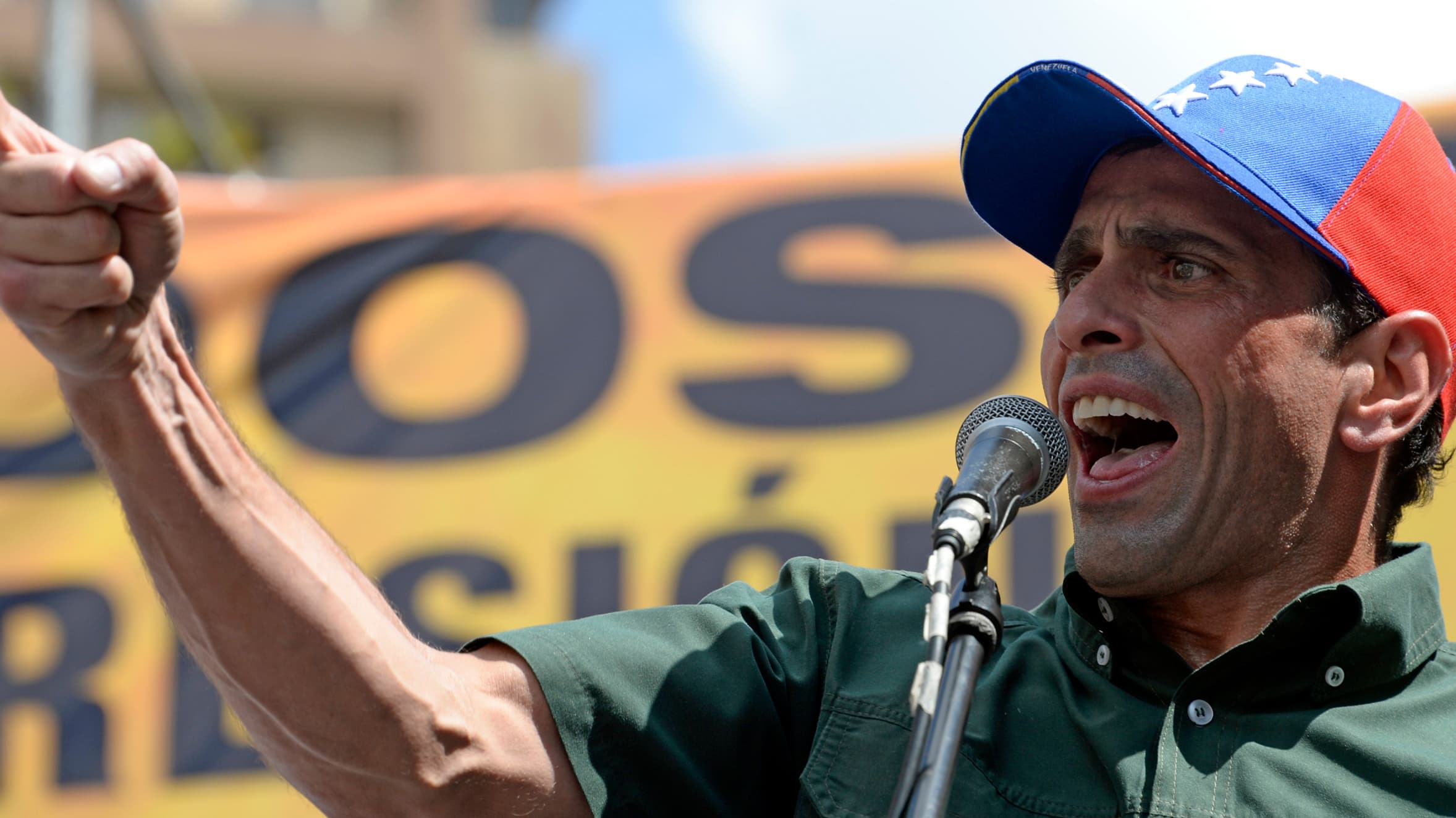 Henrique Capriles s'adresse à la foule, le 22 février, à Caracas.
