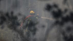 Le feu de forêt et de végétation qui s'est déclaré le 5 août dans la Drôme a déjà ravagé 378 hectares