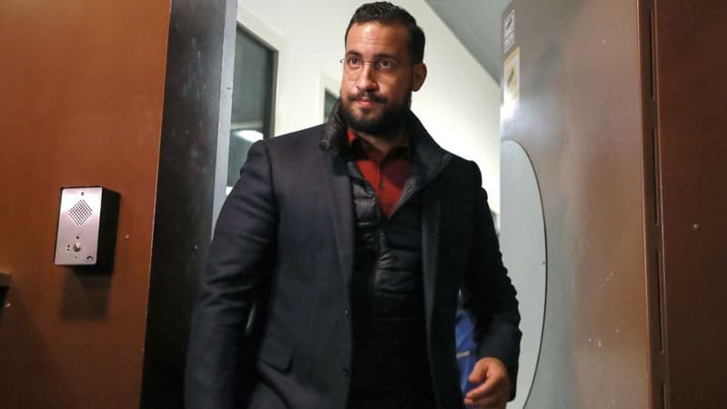 Alexandre Benalla, à la sortie de sa détention provisoire à la prison de la Santé à Paris, le 26 février 2019.