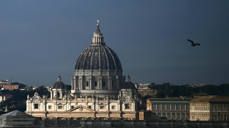 Vatican: un homme interpellé après avoir endommagé des candélabres dans la basilique Saint-Pierre