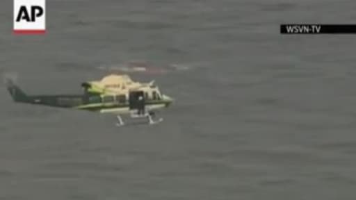 Un hélicoptère à la recherche de l'homme qui serait tombé d'un avion en Floride.