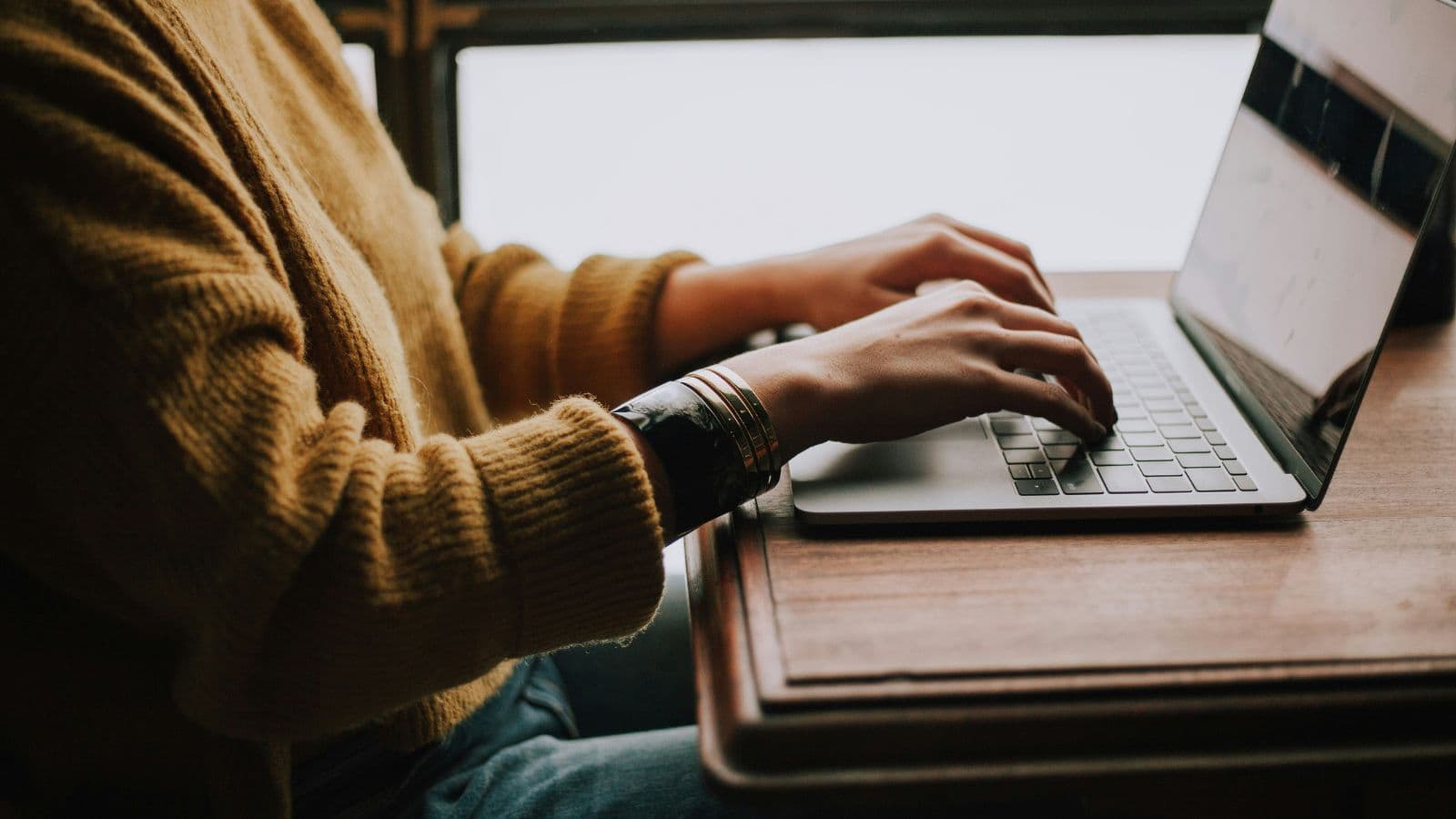 PC PORTABLES POUR ÉTUDIANTS : LES MEILLEURES OFFRES DE LA RENTRÉE 2025 SELON VOTRE BUDGET