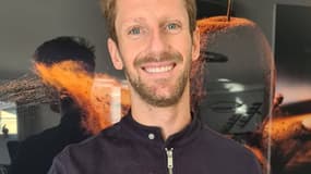 Romain Grosjean avec sa main droite blessée