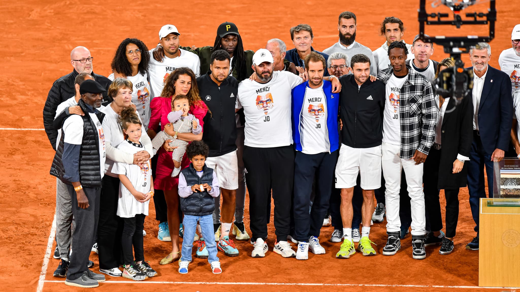 Jo-Wilfried Tsonga, entouré de ses proches pour le dernier match de sa carrière.
