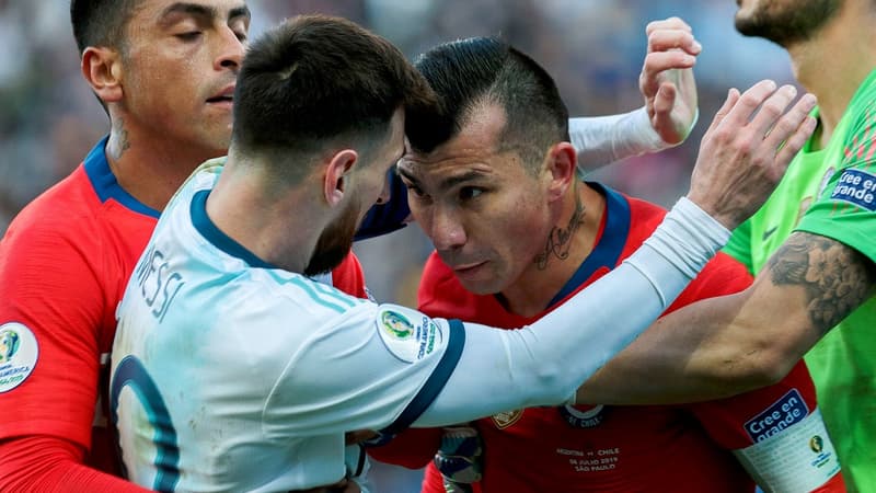 L'accrochage entre Messi et Medel