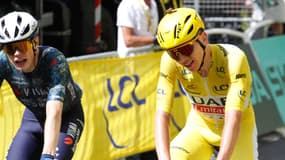 Jonas Vingegaard et Tadej Pogacar lors de l’étape du Lioran sur le Tour de France, le 10 juillet 2024
